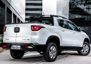 Fiat Toro 2016 Traseira